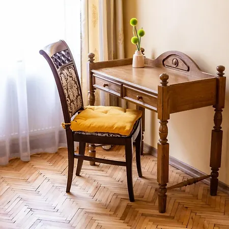 On Yana Zhizhky Apartment