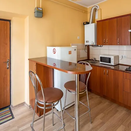 On Yana Zhizhky リヴィウ