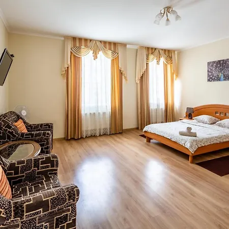 On Yana Zhizhky アパート *