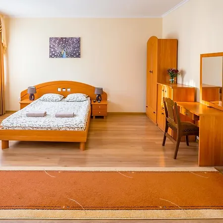 アパート On Yana Zhizhky *